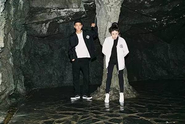 阿迪教练夹克穿搭,教练夹克如何穿出休闲感