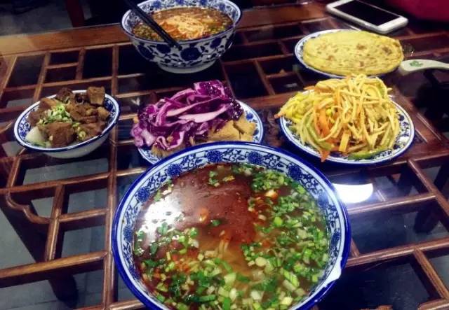 汇华广场小吃街,汇华广场附近美食