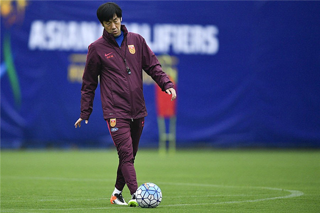 高洪波离开里皮了吗,高洪波离开国家队的视频