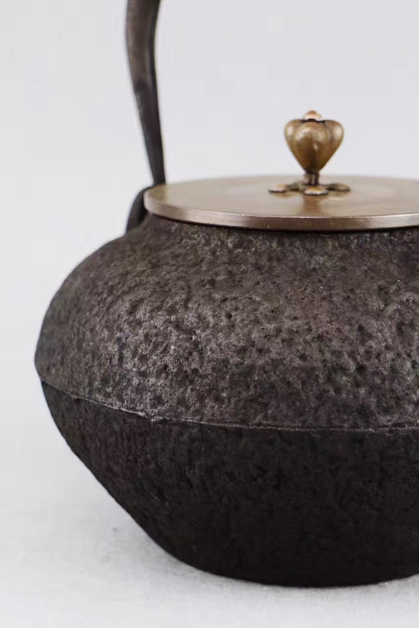 如何鉴别铁壶品质,如何鉴别一把好的铁壶