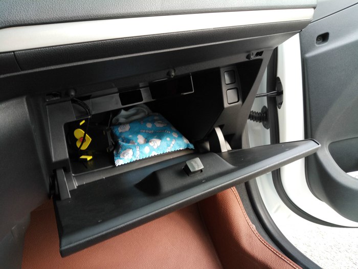 新款标致301幸福版,标致301旅行