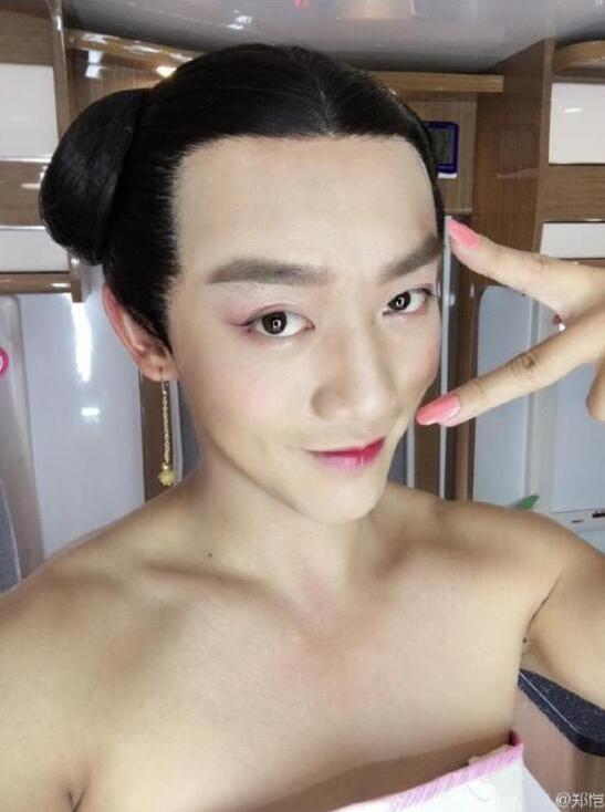 一字眉美女高清,美瞳清纯美女