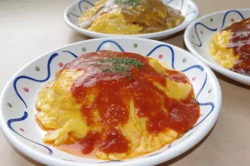 中国大学食堂哪个最好,中国大学食堂环境对比