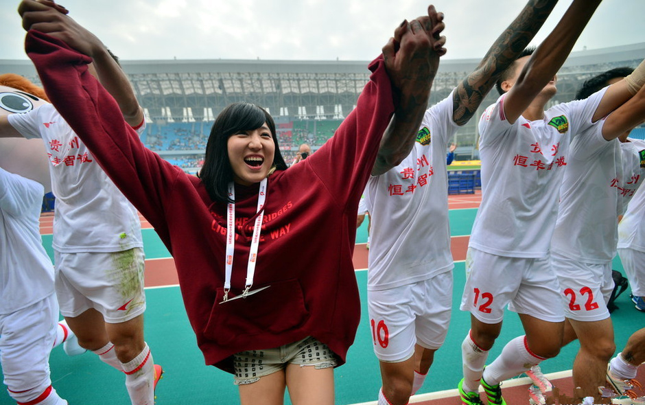 土帅也疯狂！他率平民队顺利冲超曾力阻天津权健！