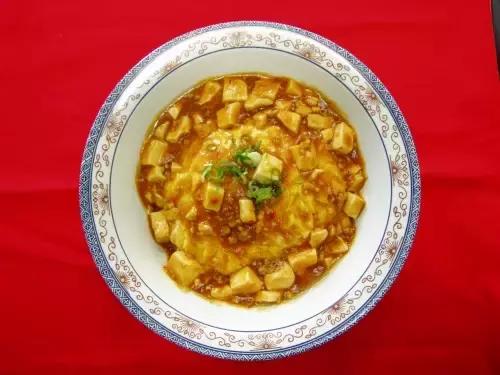 中国大学食堂哪个最好,中国大学食堂环境对比