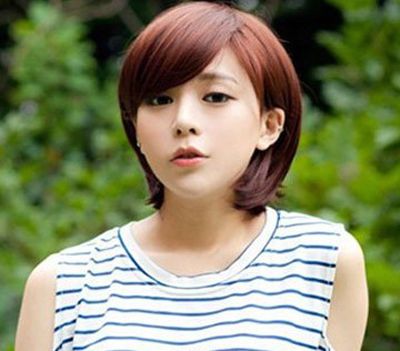 大饼脸双下巴适合什么短发发型,大饼脸头发少的女生适合什么短发