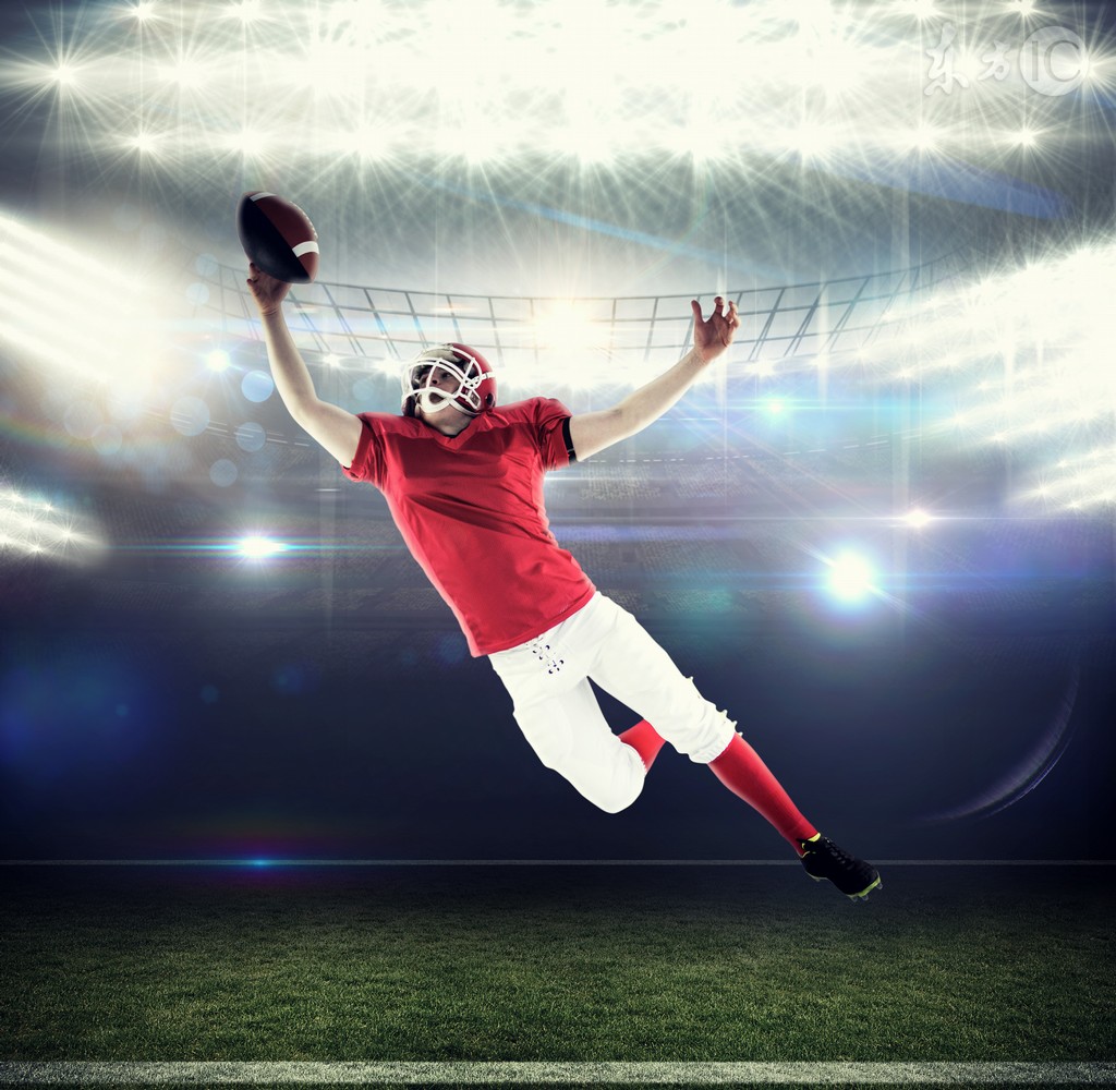 小说：整个球队防守小伙，小伙一脚射门球进，观众吓懵：这不可能