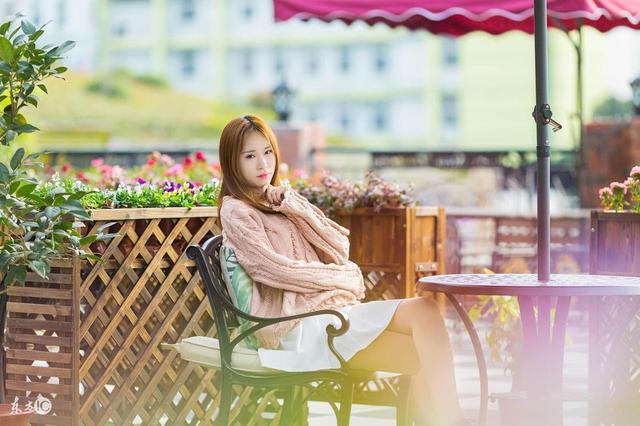 小说：我重生93年，为了赚取超额利润，在印刷厂印制奥特曼档案