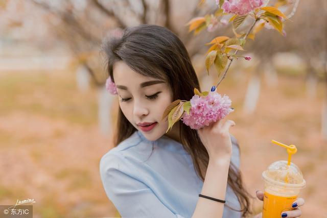 小说：男人眼底满是深情，伺候女人吃饭刷牙洗脸，心甘情愿把奴做