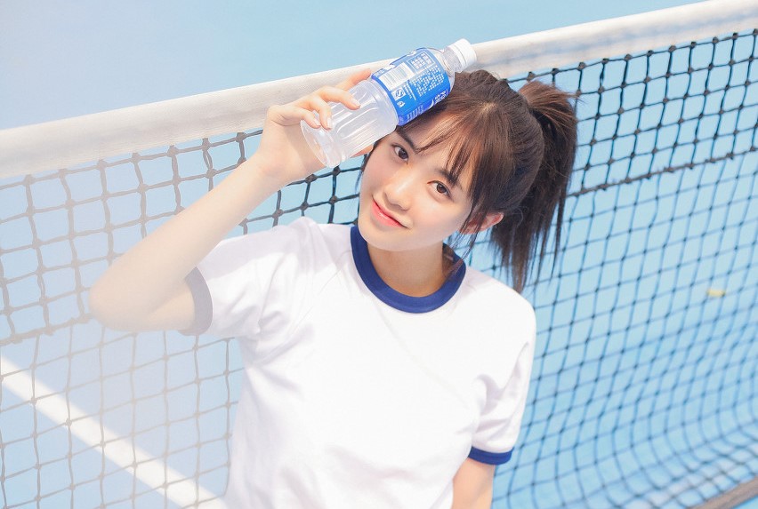 小说：小伙制造出擎天柱和2B姐姐机器人，出手就吓坏众人