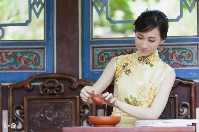 小说前世被王爷囚禁惨死重生,王爷为她而死小说