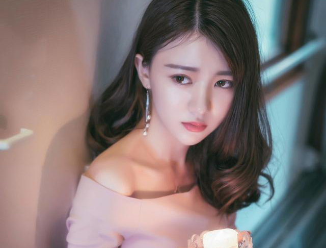 小说：女主受到情伤来到了西部默默舔shi自己的伤口，意外收获了