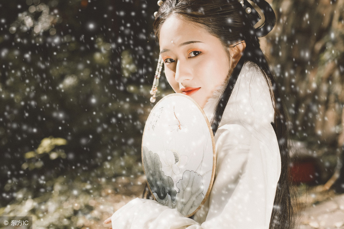 小说：尸体指甲缝中的粉末，竟是曼陀罗花粉，她告知众人该粉功效