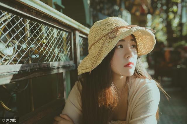 小说：老公帮她收购了前男友的公司，如今她做总裁，前男友是副总