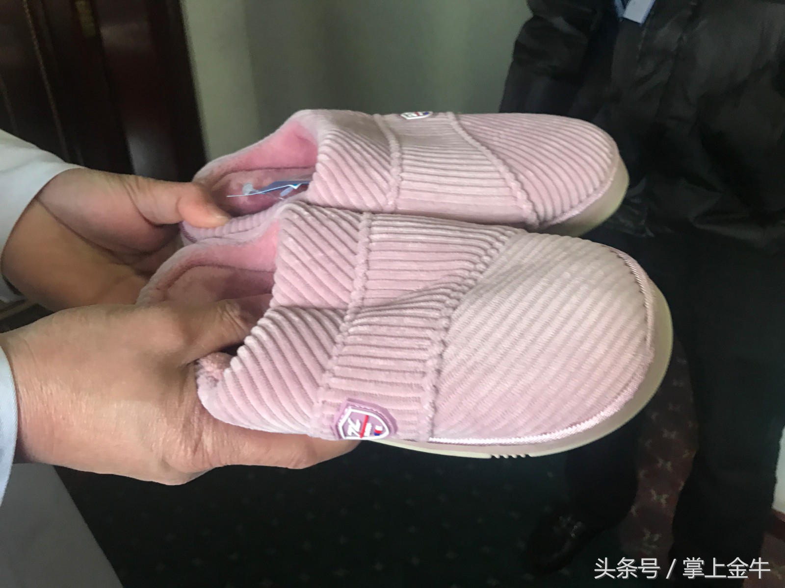 记者测温新闻,记者测户外温度