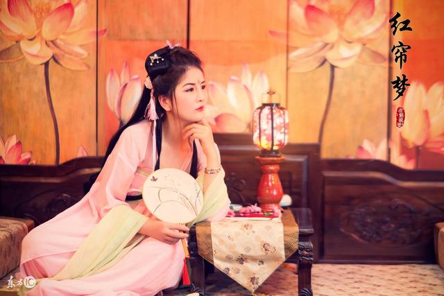 有关穿越女有厨艺的小说,女主穿越厨艺特别好