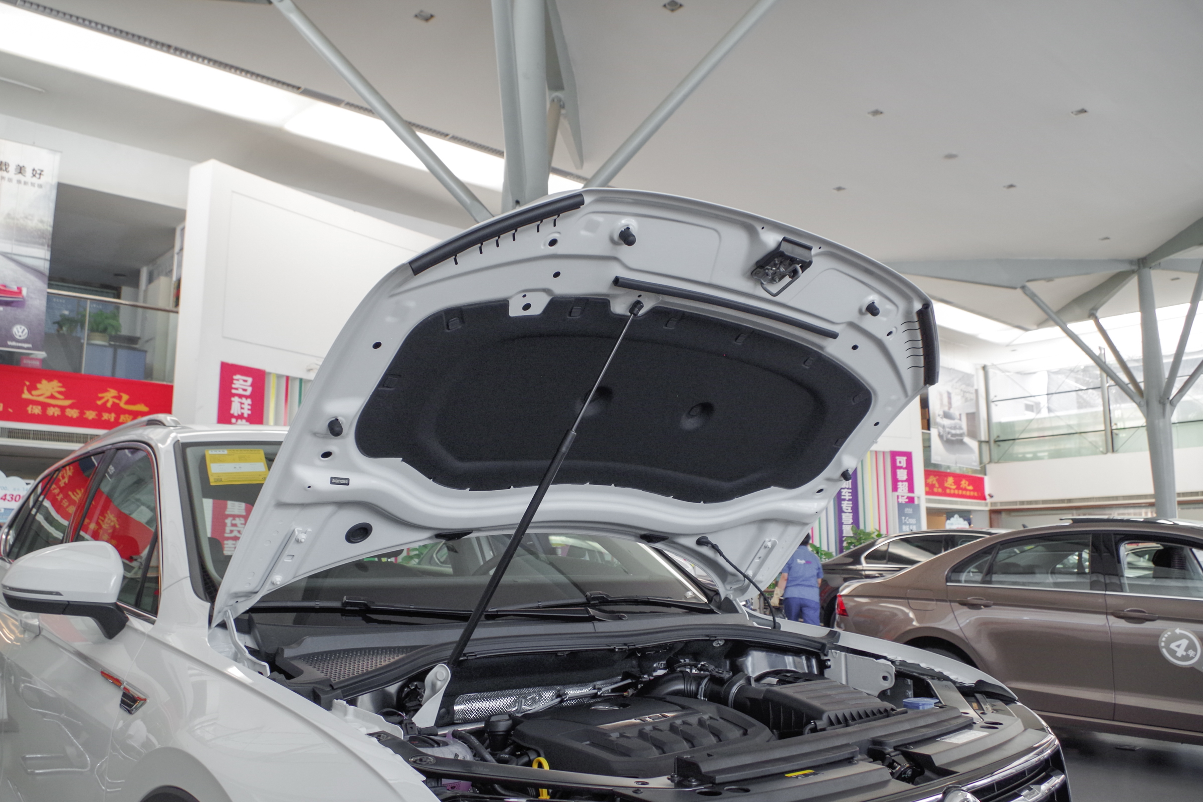 途观异响抖动怎么回事,途观l发动机异响解决办法