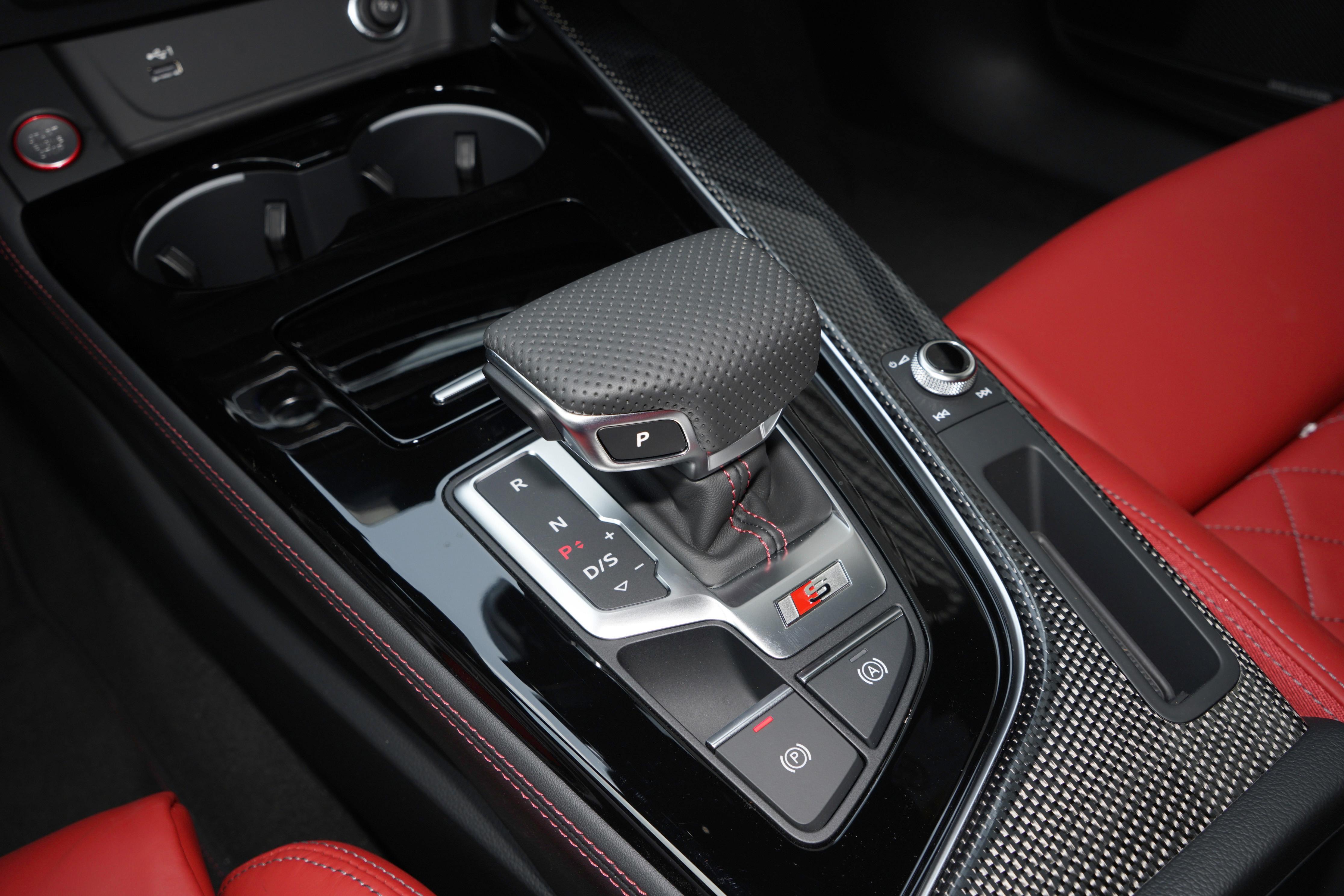 奥迪s4avant将正式上市出售,奥迪s4avant开启预定低配版rs4