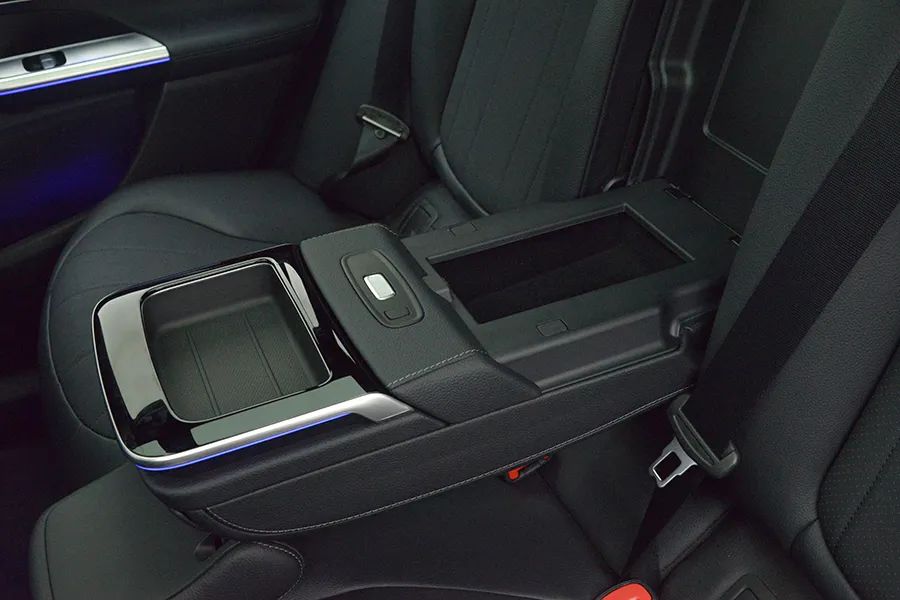 奔驰eqesuv30万落地,奔驰全新EQE纯电SUV上市