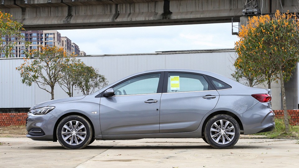 3缸科鲁泽省油还是3缸凌派省油,雪佛兰科鲁泽用车知识