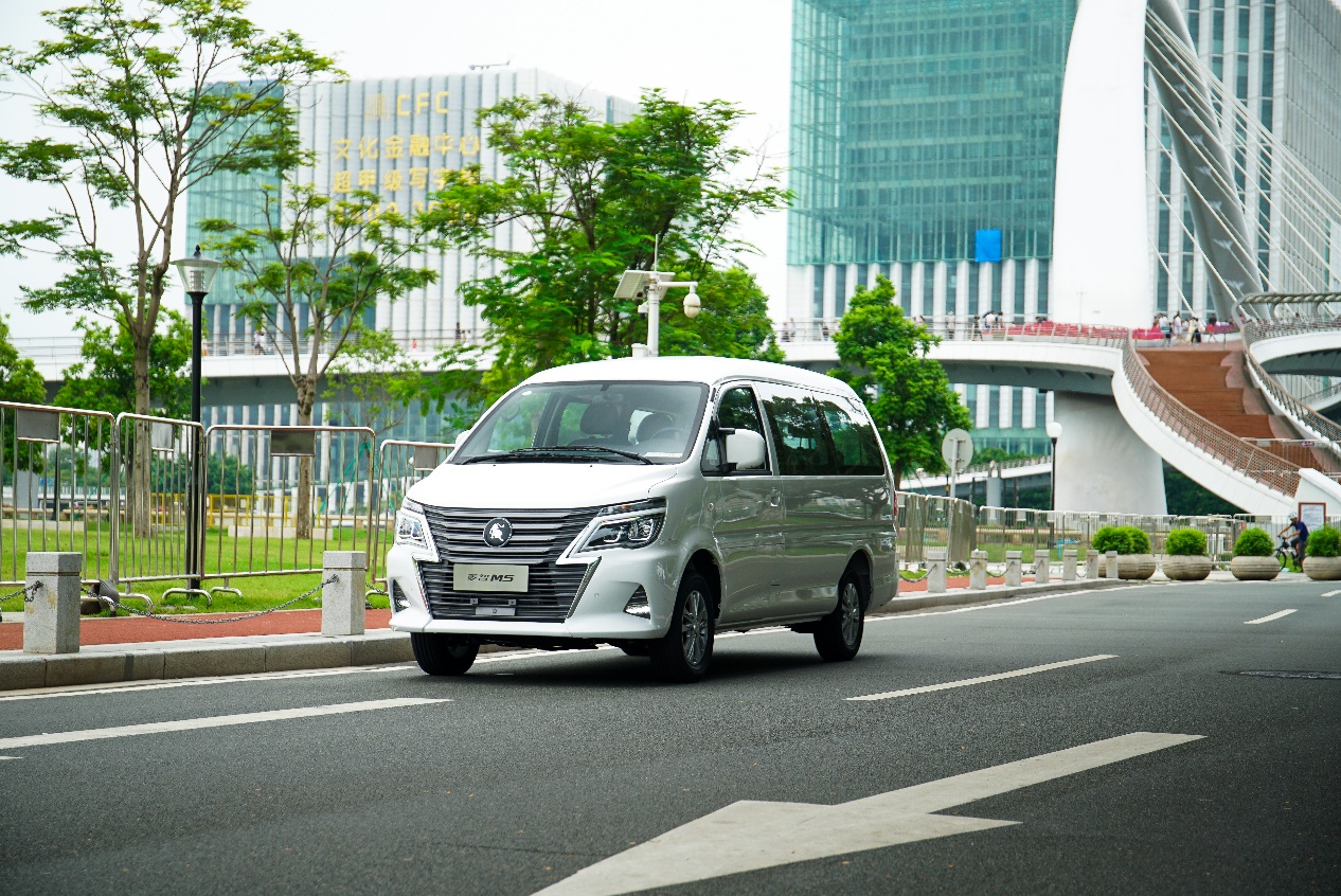 即将上市新款菱智18升5座,风行菱智五座最新款