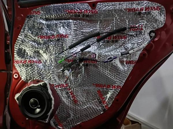 丰田致炫音响如何调节音质更好,丰田致炫原厂音响效果