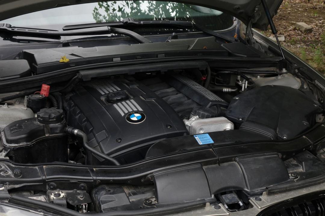 宝马3系二手车330i值得买的版本,宝马3系gt330i和全新3系330i