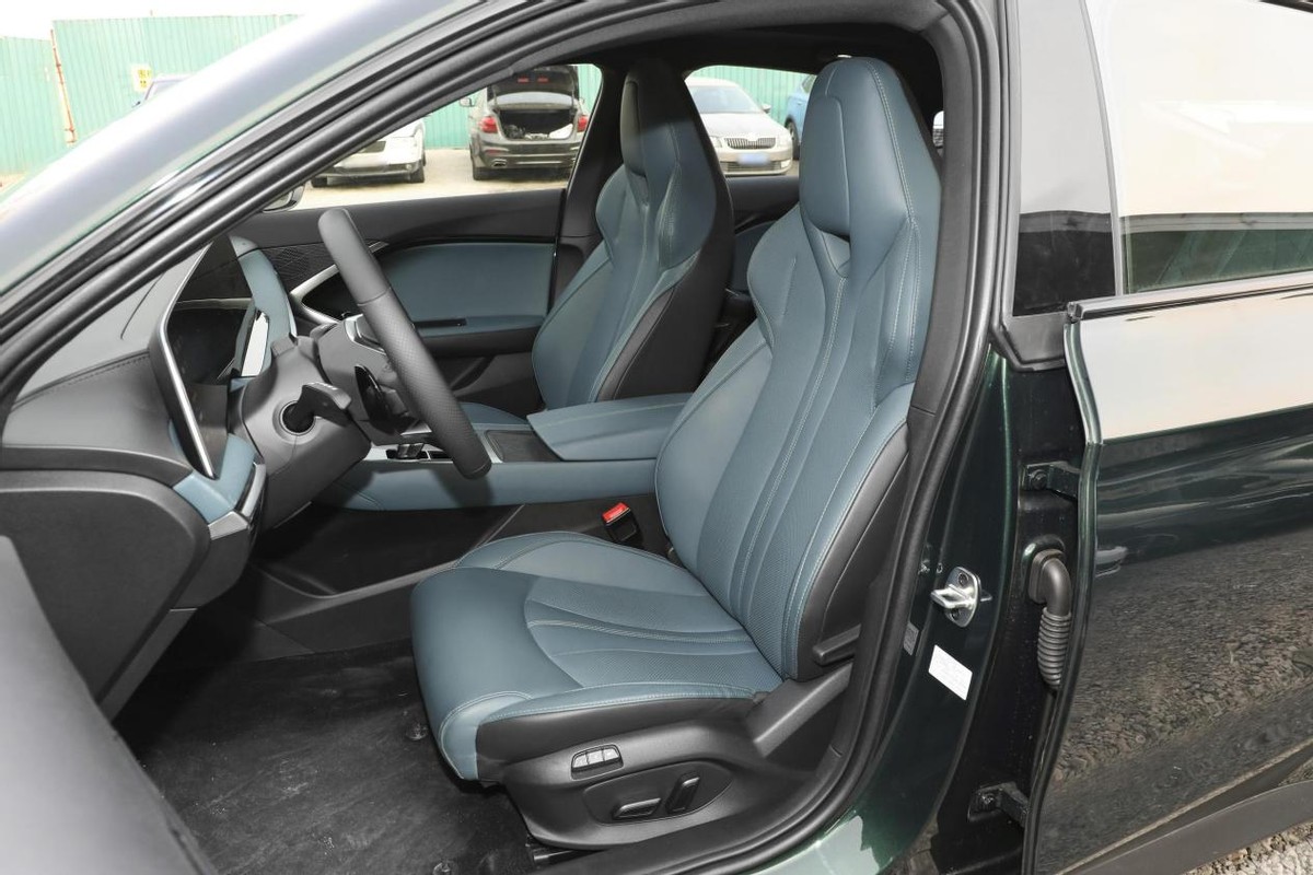 名爵mg7和长安univ和凌渡哪个好,凌渡l2024酷辣版和mg7