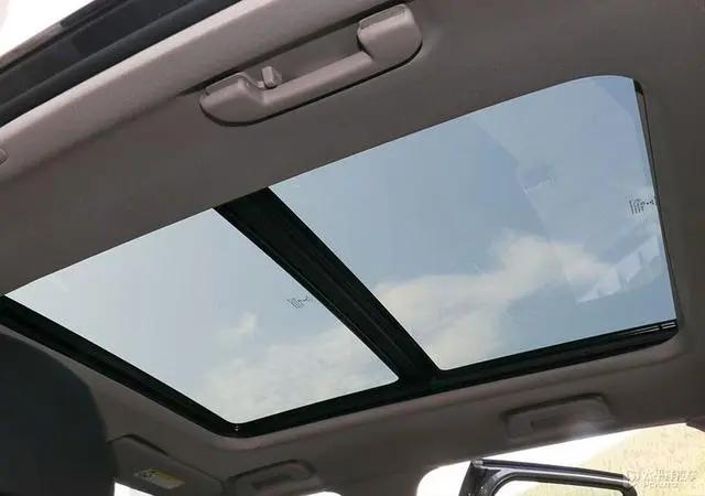 底盘调校很运动,标致4008底盘调教