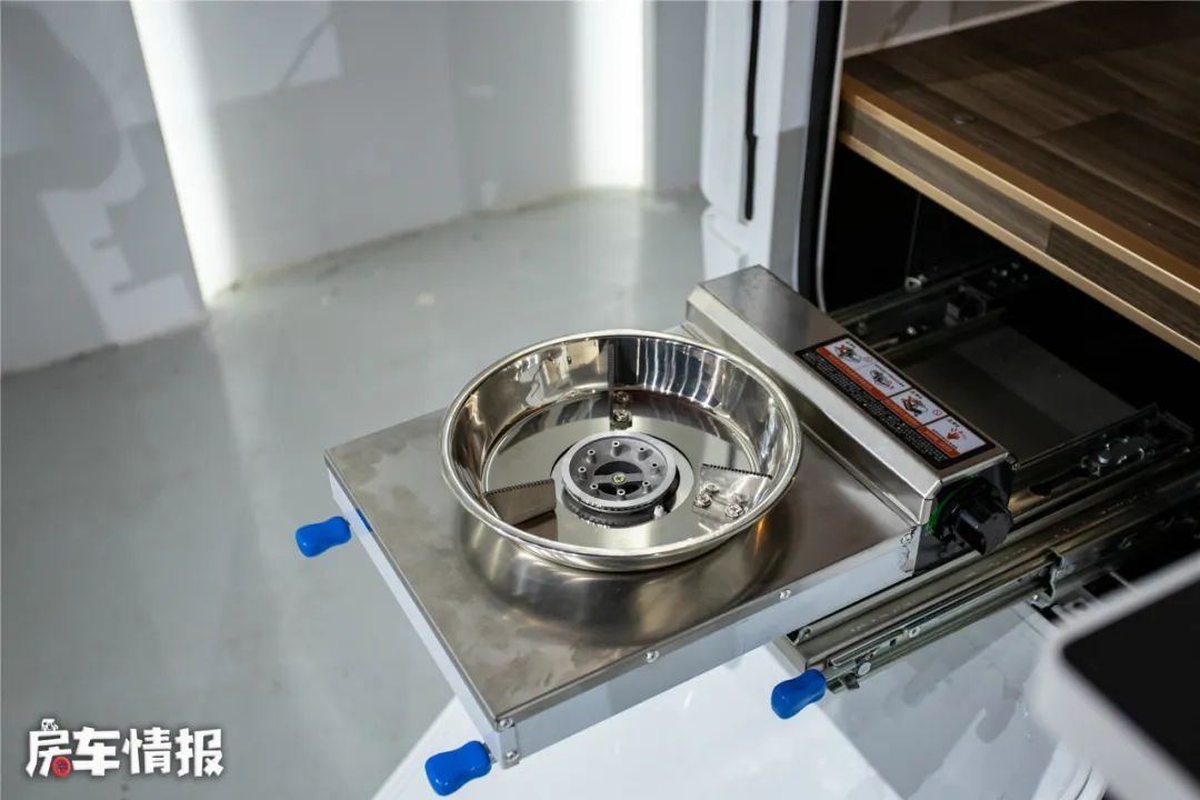 长城炮4驱c型房车,长城炮2022款四驱柴油版房车