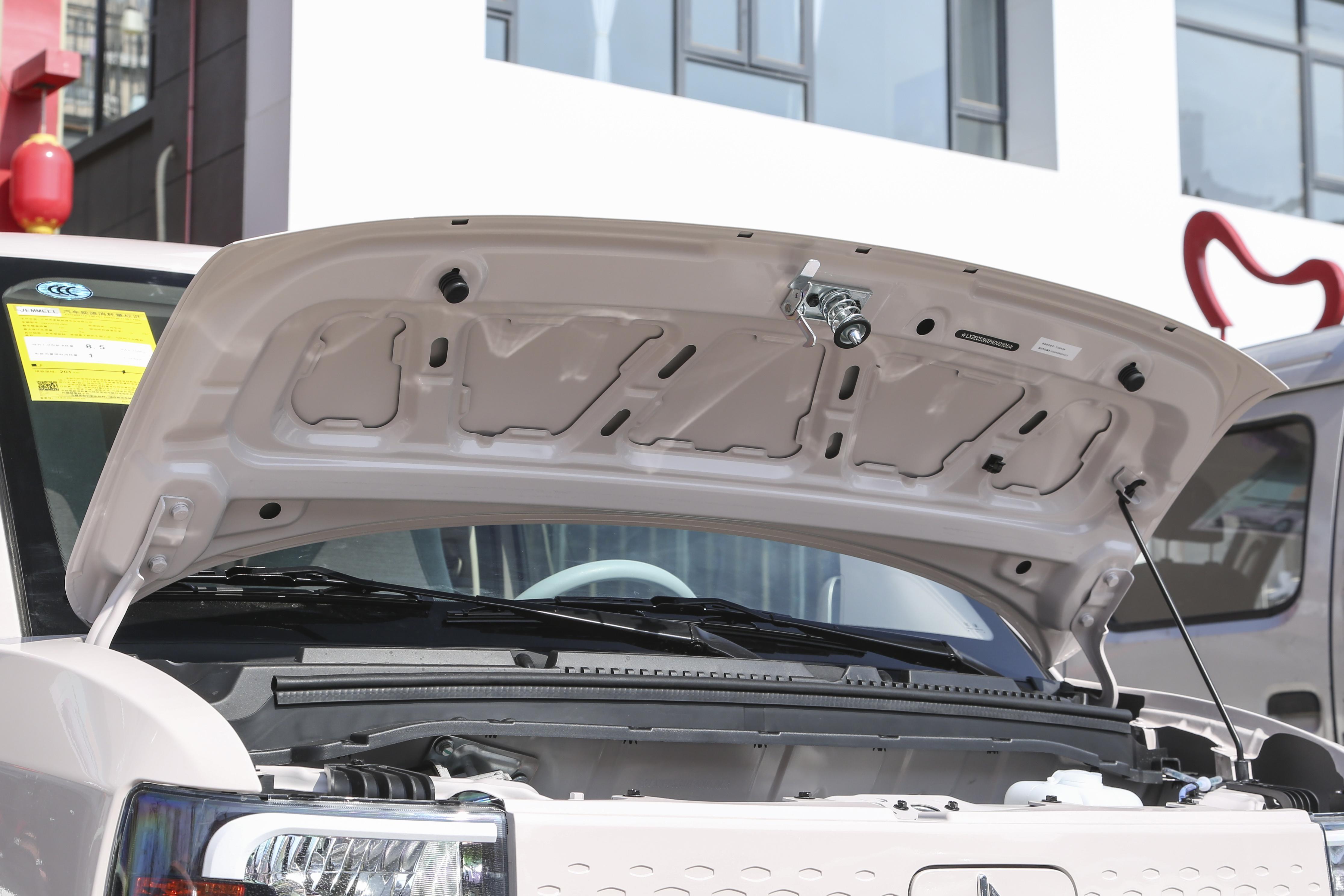 凌宝uni这款车有多重,凌宝uni3门2座售价