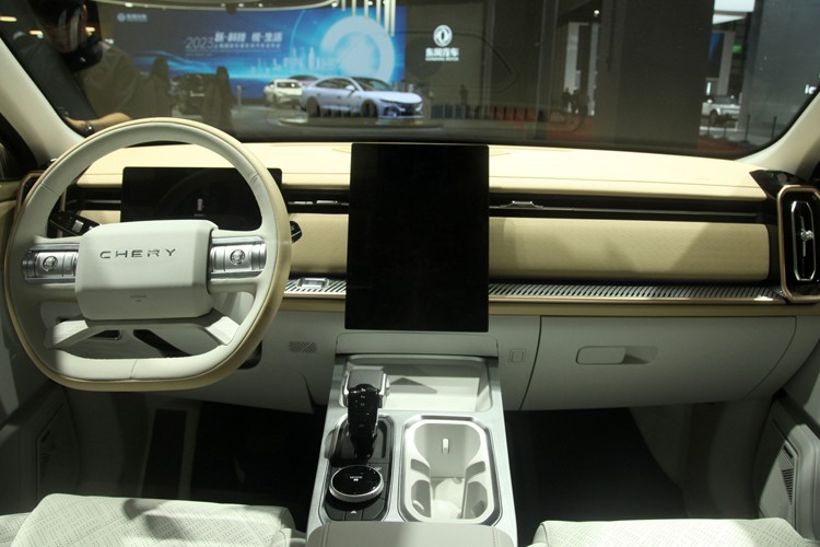 既能商务又能越野的大尺寸suv,落地15万左右的四驱suv