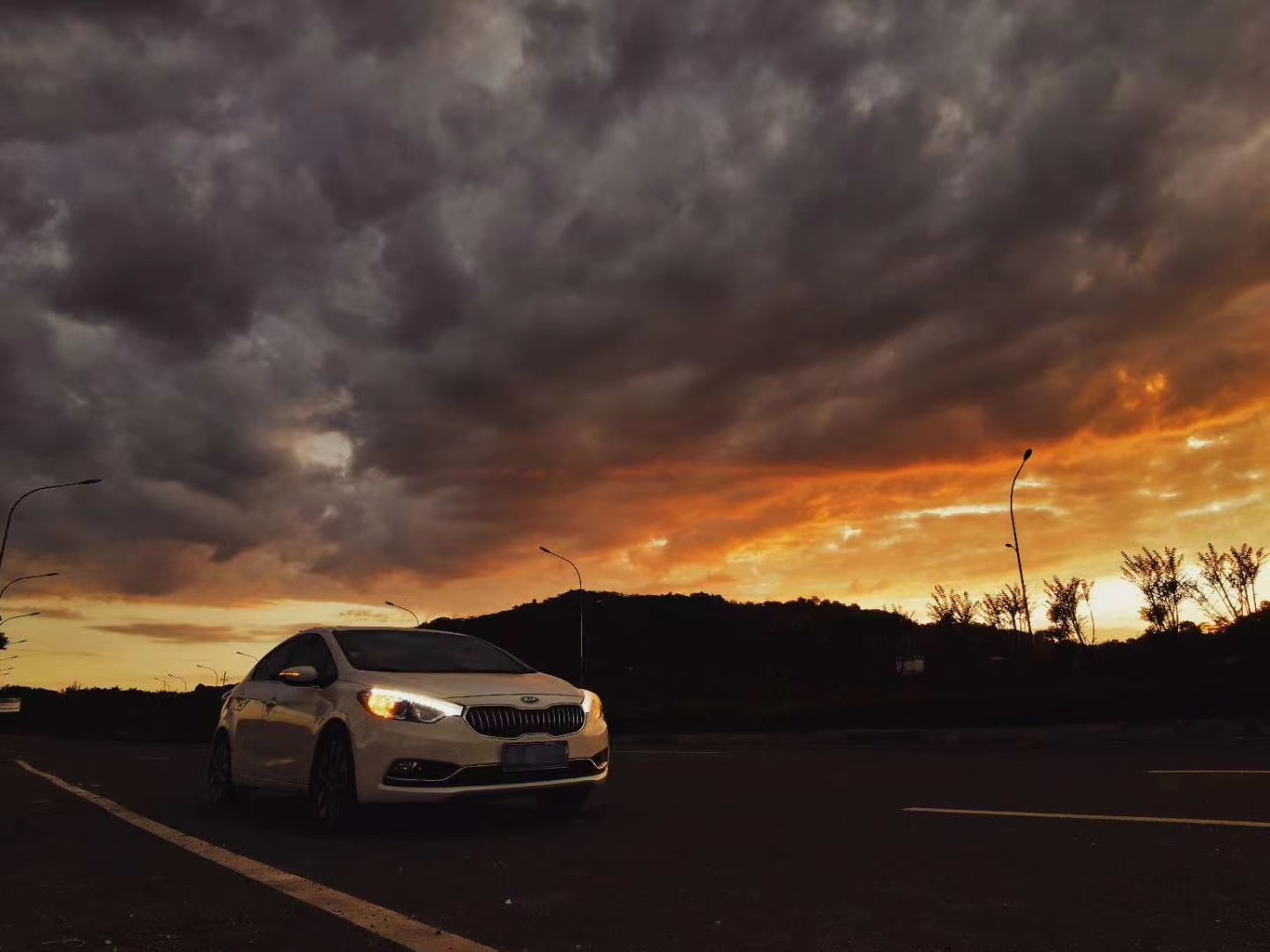 起亚k31.4t,k3起亚2021款