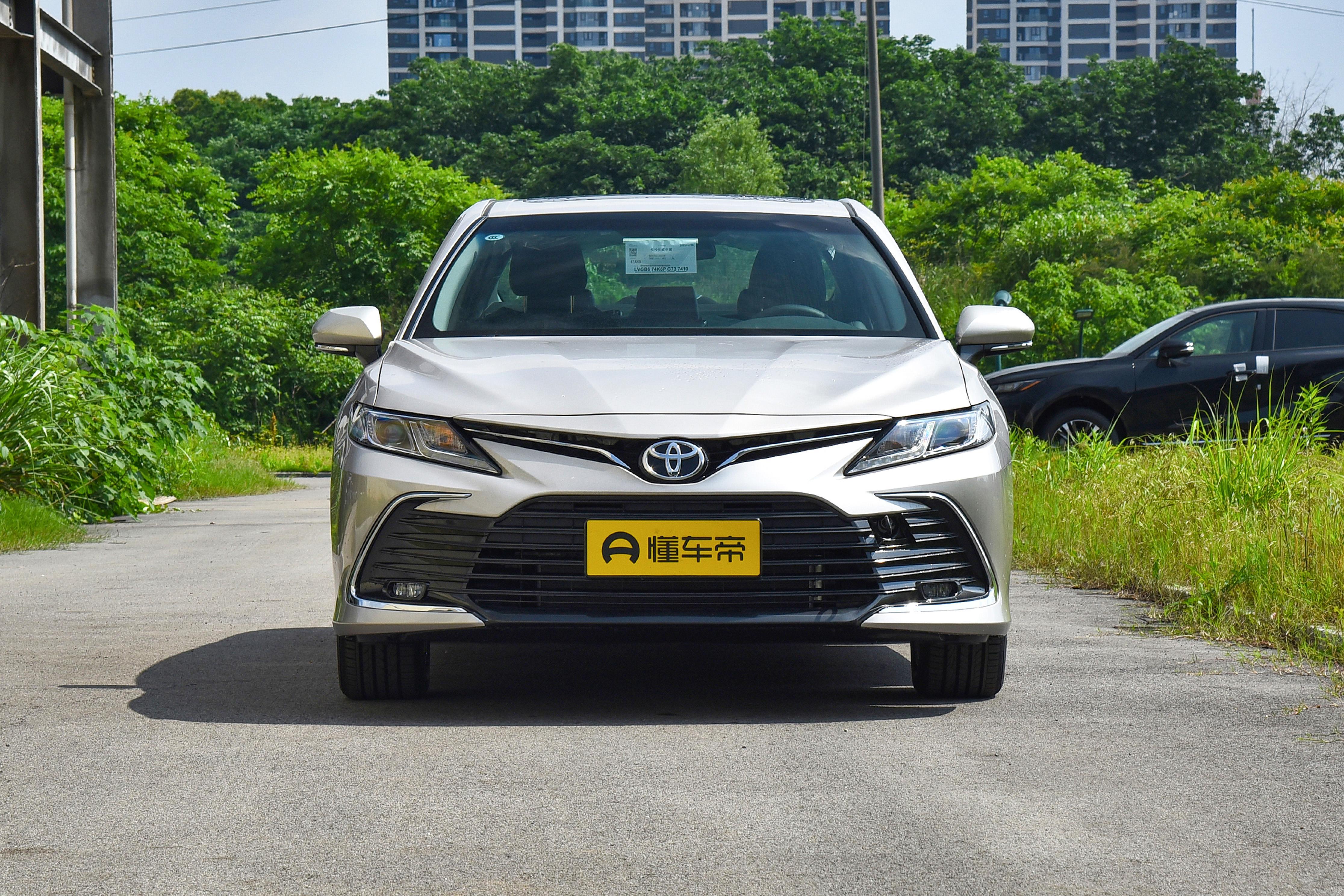 凯美瑞和蒙迪欧哪个适合年轻人,雅阁和凯美瑞哪个适合年轻人