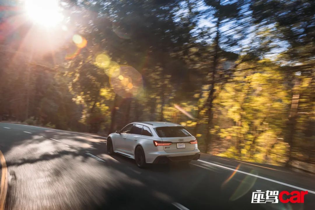 战斗力爆表|海外试驾奥迪最美顶级“战斗机器”