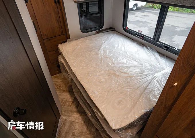 奔驰又出了一款豪华房车3.0t,奔驰房车柴油3.0t