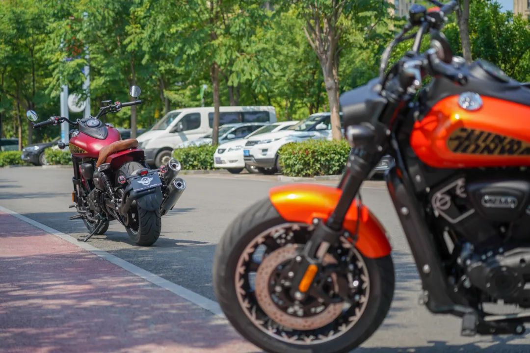 庄威威霸v400摩托车最高时速,庄威威霸400-5多少公里首保