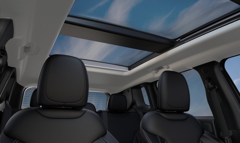 2023款jeep自由侠高性能版,jeep自由侠2023换代照片