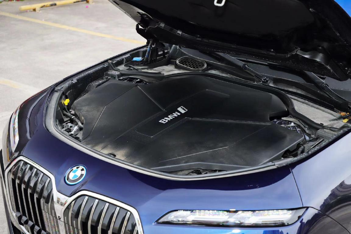 宝马i7内饰测评,宝马i7深度测评自动驾驶