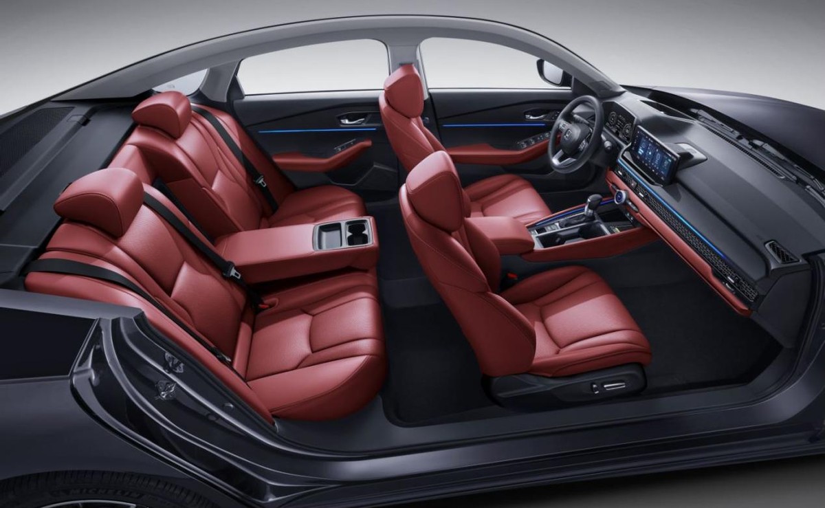 年轻人选a级车还是b级车好,20万左右的b级车雅阁值得购买吗