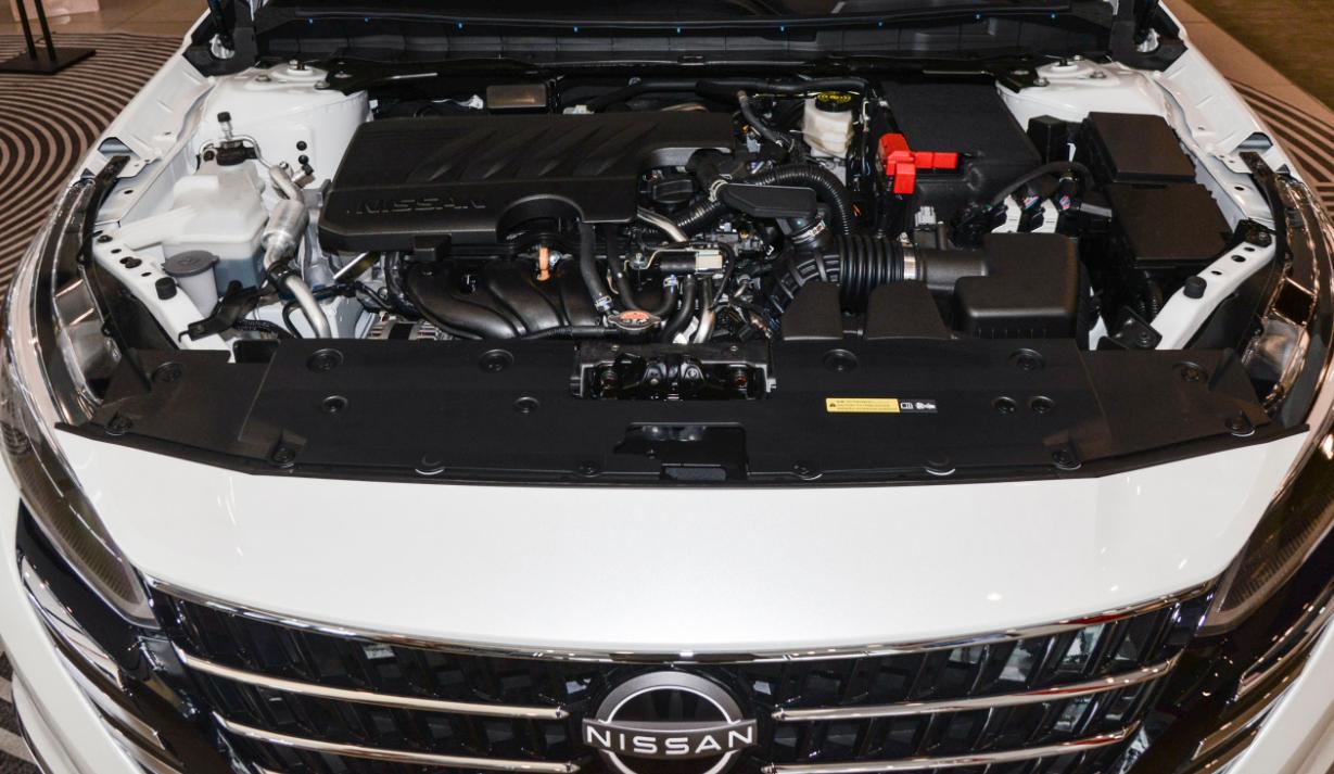 日产天籁2020款2.0t最高配,东风日产天籁最新款2.0t8at