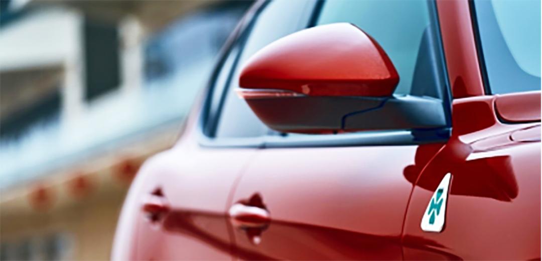 阿尔法罗密欧活力橙色图片,阿尔法罗密欧四叶草复古限量款