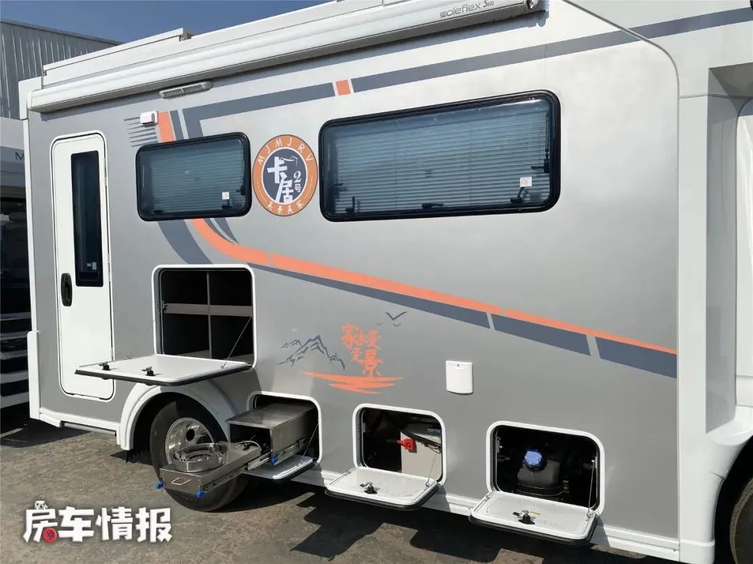 30万带单拓展的轻卡房车,可以带拖挂房车的轻卡房车