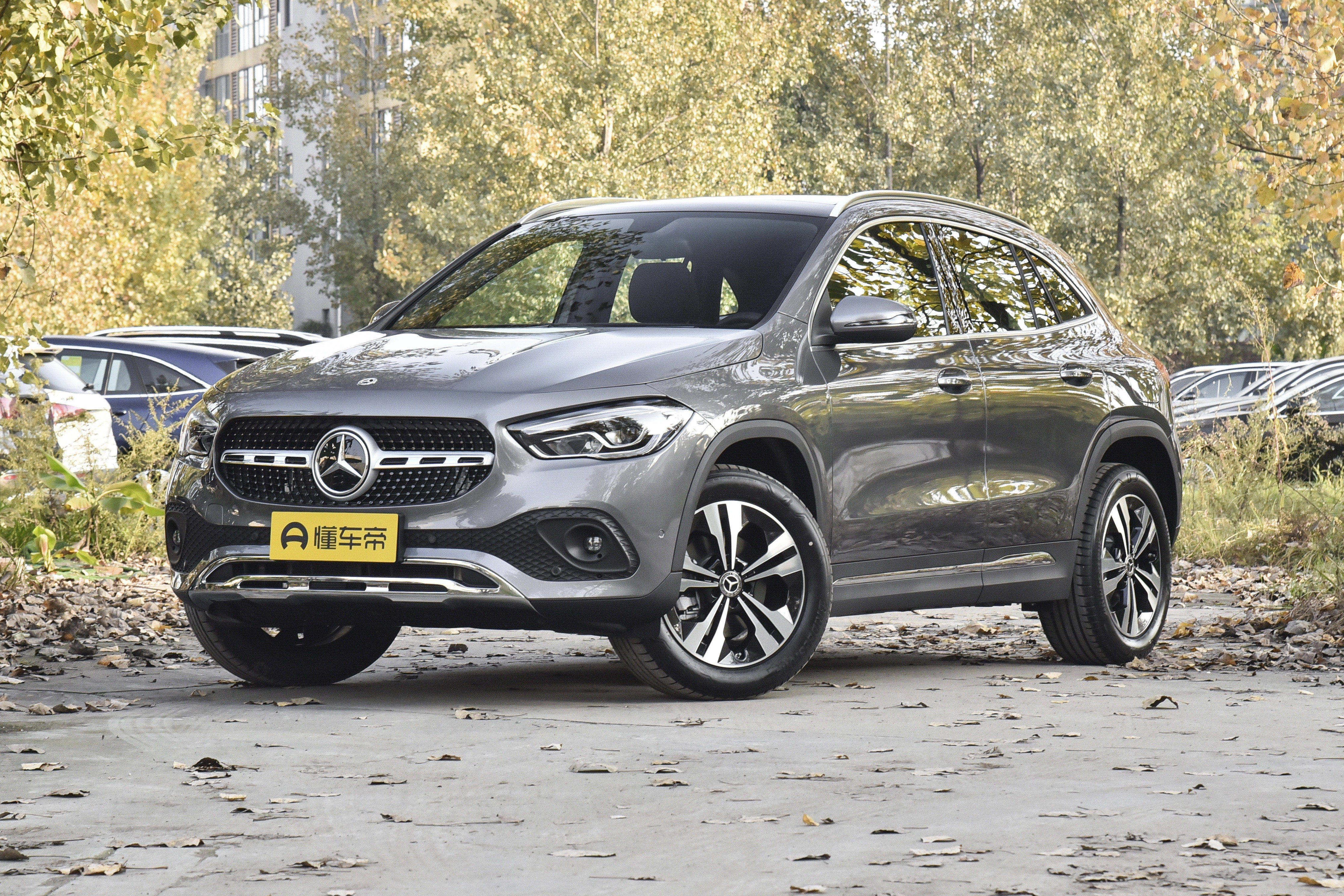 奔驰gla2004matic,奔驰gla200油耗多少一公里