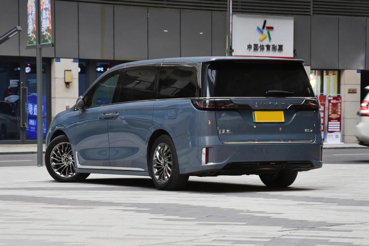 插混mpv纯电续航200km车型推荐,七座mpv岚图梦想家续航里程