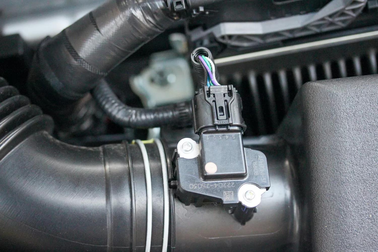 发动机混合气过浓怎么导致的,发动机混合气过稀怎么解决