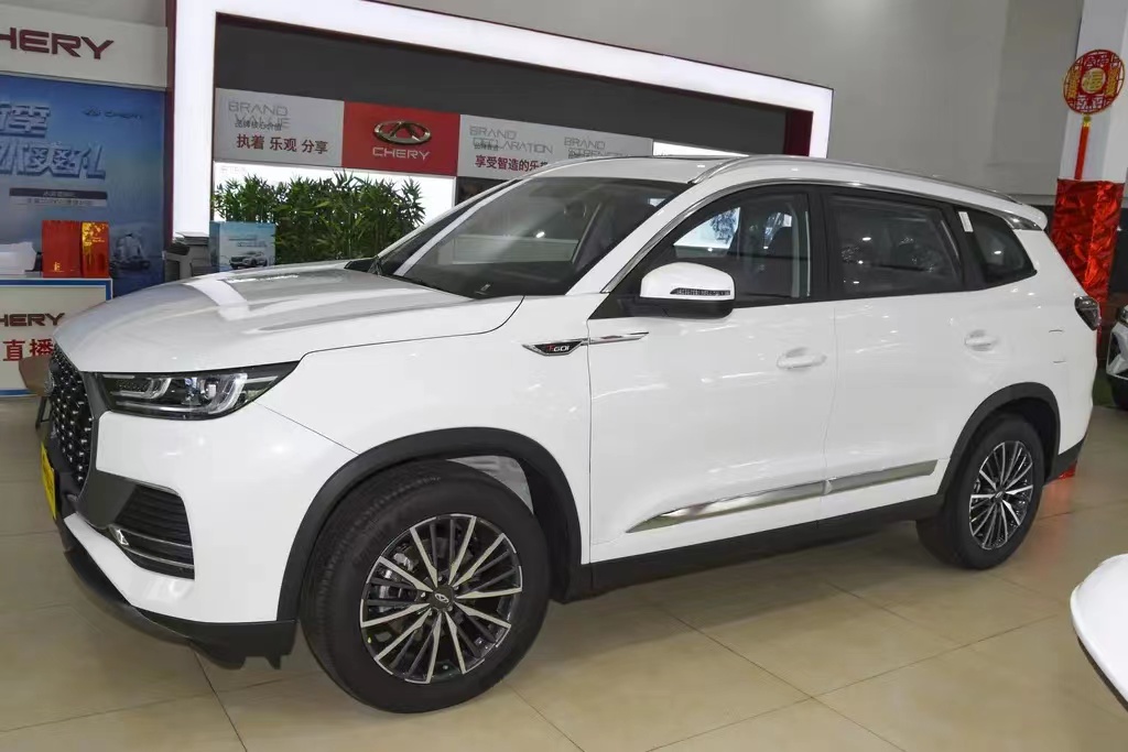 瑞虎8plus和长安cs75谁更值得入手,奇瑞瑞虎8plus2.0和长安cs75plus2.0