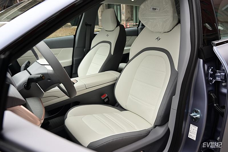 东风奕派e007四驱顶配测评,六座增程版东风奕派e007