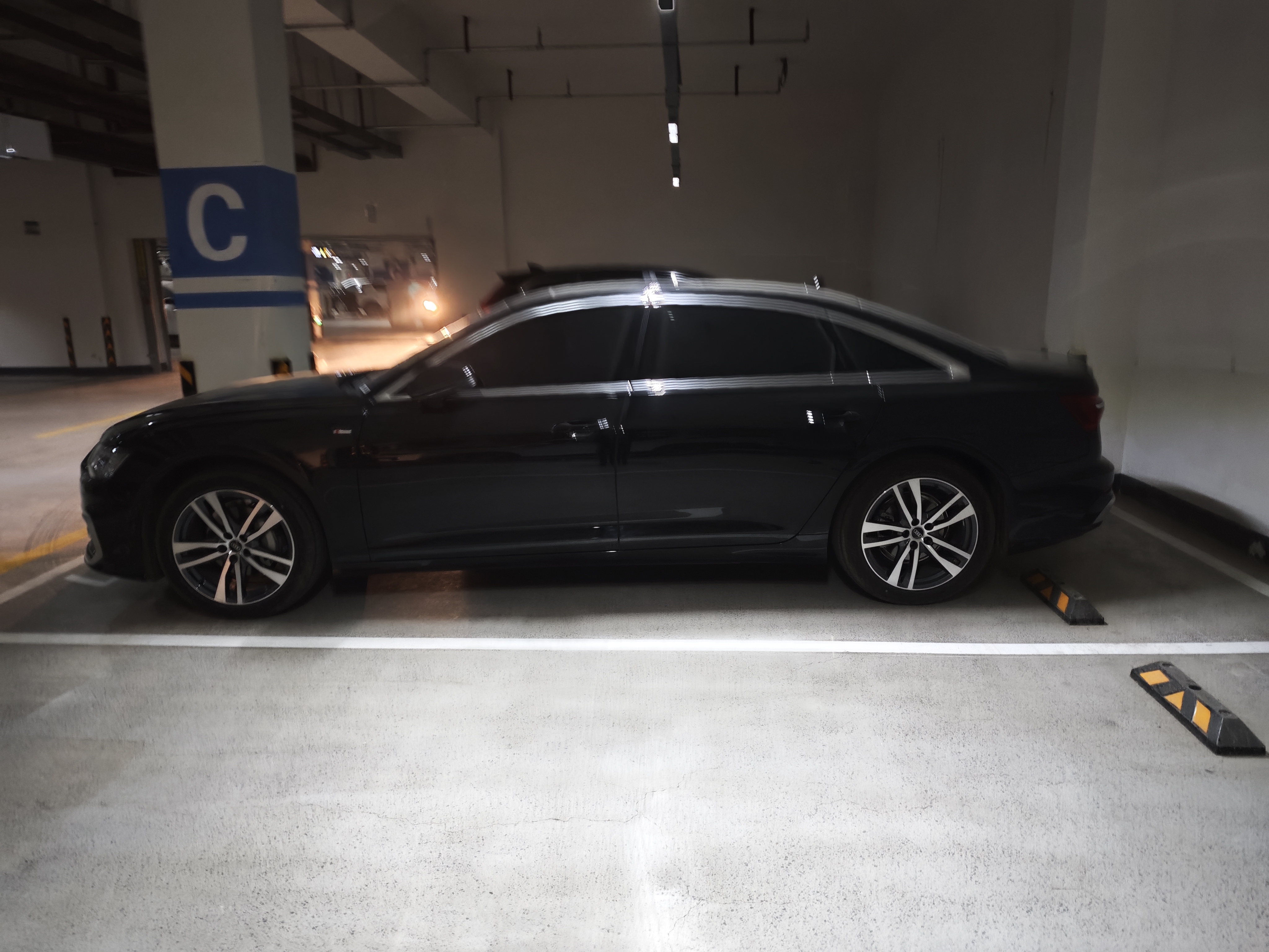 奥迪q5l和奥迪a6l哪个空间大,沃尔沃s90和奥迪a6l哪个空间大