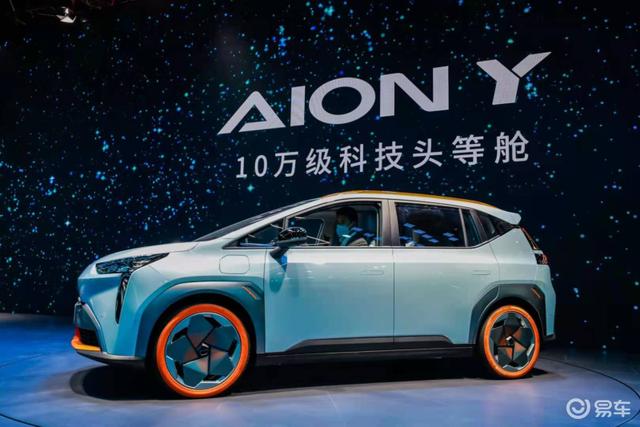 手刹脚刹电子手刹区别,手刹和脚刹区别自动挡